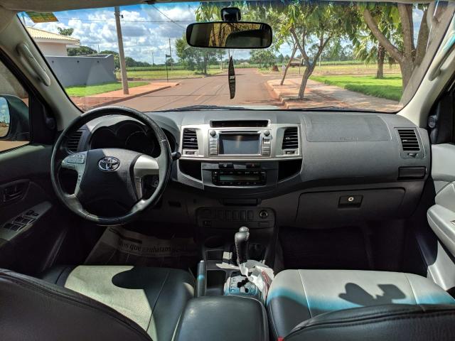 Hilux SRV 4x4 A/T - Foto 9