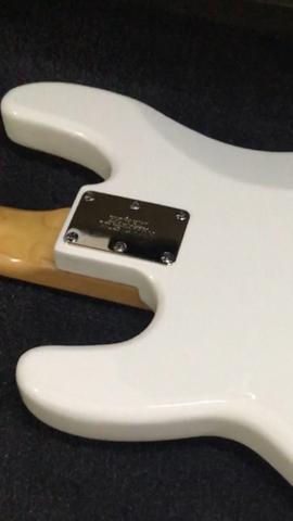 Baixo Ernie Ball Music Man - Foto 6
