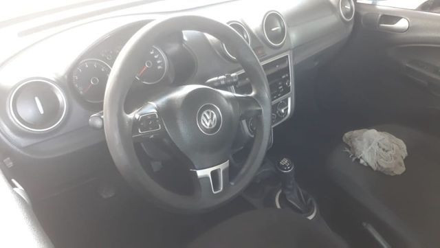 Volks-voyage 1.0 completo 2013 flex repasse - Foto 2