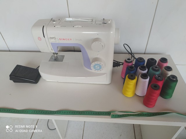 Máquina de costura SINGER 3232 + MESA DE COSTURA  - Foto 4