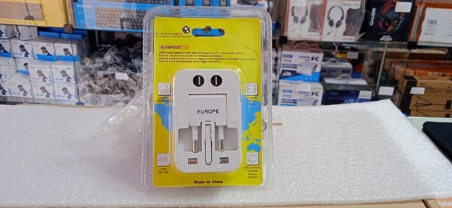 Adaptador universal de tomada - Foto 2