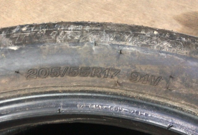 Par de pneus Bridgestone Turanza (um deles com detalhe) - Foto 3