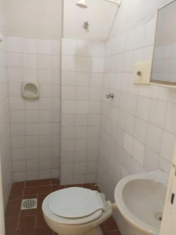 Alugo apto em frente a ufc com 90m, 3 quts + dependencia 1 vaga coberta r$ 950,00 parcelo - Foto 9