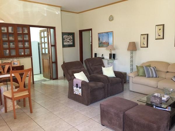 Casa com área de lazer e pomar - Foto 12