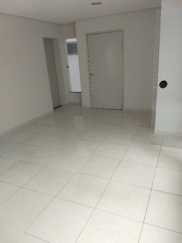Alugo imóvel térreo no Centro com 4 salas, recepção, 2 Wc's, copa e depósito - Foto 8