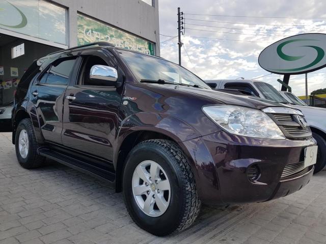 Hilux SW4 SRV D4-D 4x4 3.0 TDI Dies. Aut