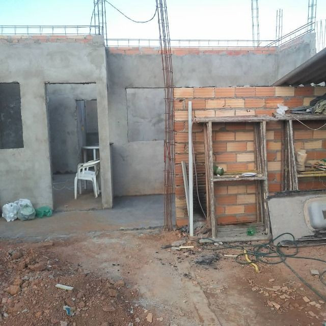 Trabalho com construção, reparros e manutenção. Agradecemos a sua preferência