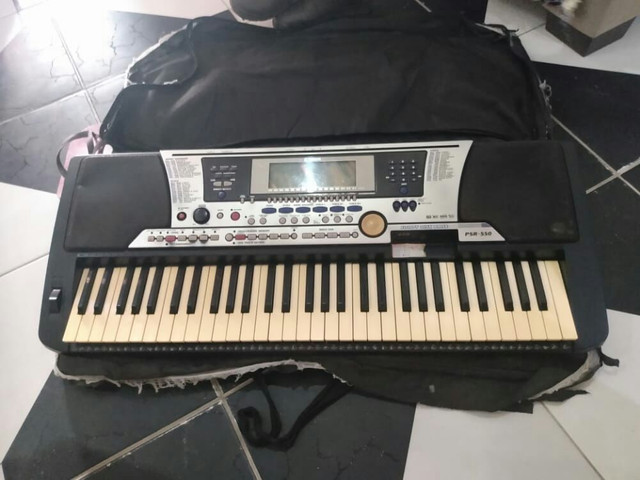 Teclado Yamaha PSR-550