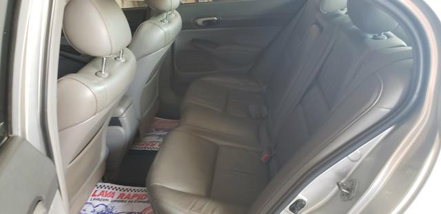 Vendo New Civic lxs (aceito troca em carro de menor valor) - Foto 2
