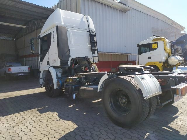 Iveco 330 ano 2011 Teto alto com ar condicionado Revisado - Foto 4