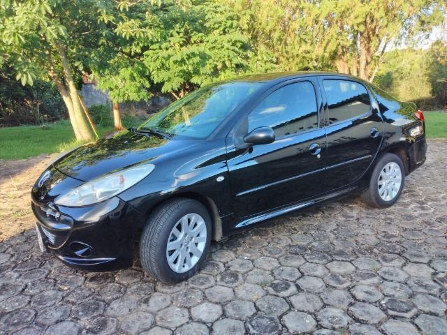 Peugeot 207 Sedan Passion XS 1.6 - Foto 2