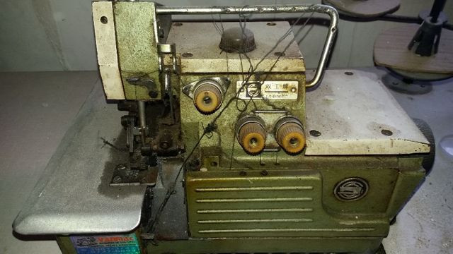 Máquina overlok