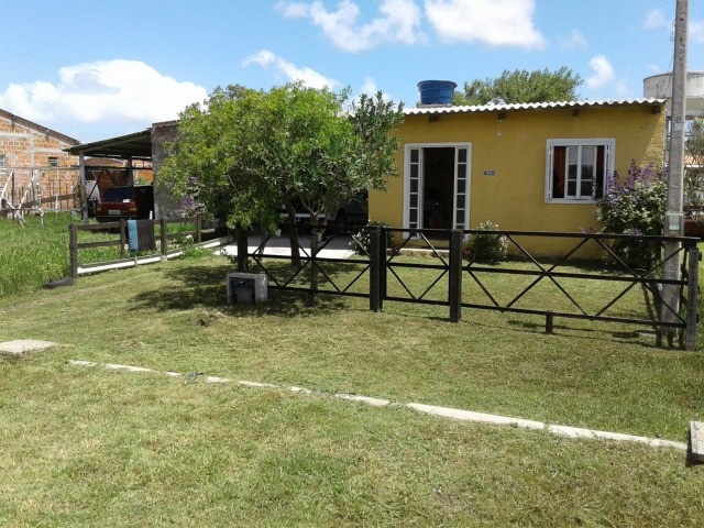 Linda casa na praia do Hermenegildo