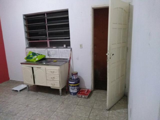 Alugo casa 2 cômodos - Foto 6