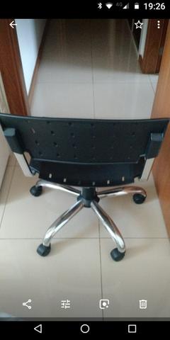 Cadeiras semi novas