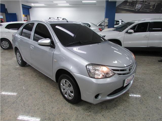 Toyota Etios 1.5 x sedan 16v flex 4p manual