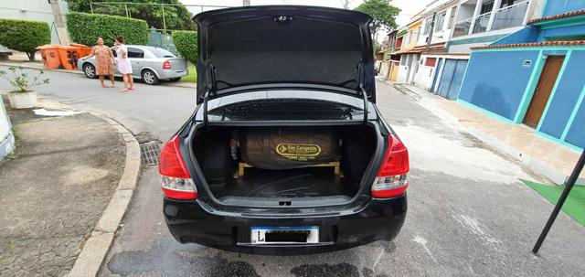 Etios Sedan 1.5 13/14 GNV - Foto 6