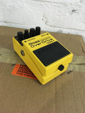 Pedais Boss para baixo Overdrive e Equalizer pedalboard bcb30