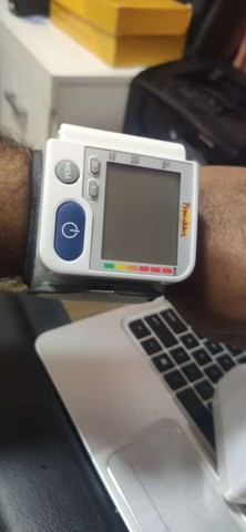Aparelho medidor de pressão arterial digital de pulso (Premium Original) - Foto 2