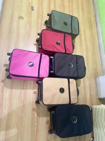 Uma mala de bordo (10kg) com zíper frontal  - Foto 2