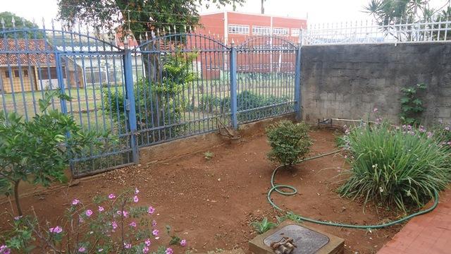Samuel Pereira oferece: Casa Quadra 13, 1 Suite + 2 Quartos 2 Salas Garagem Financia - Foto 20