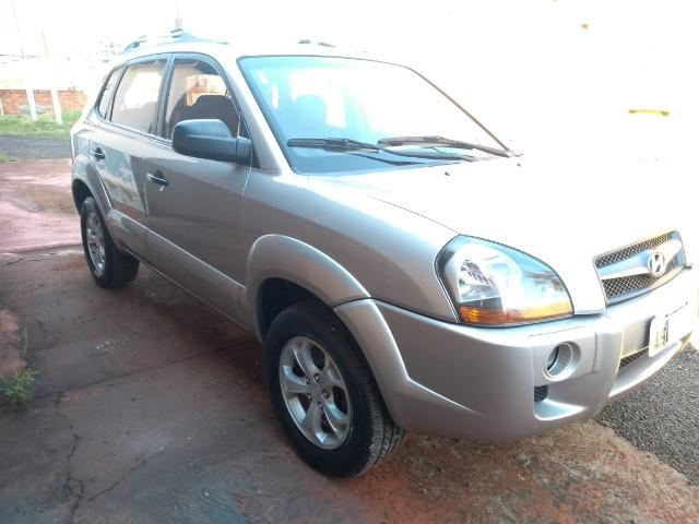 Hyundai Tucson Gl Automática Prata