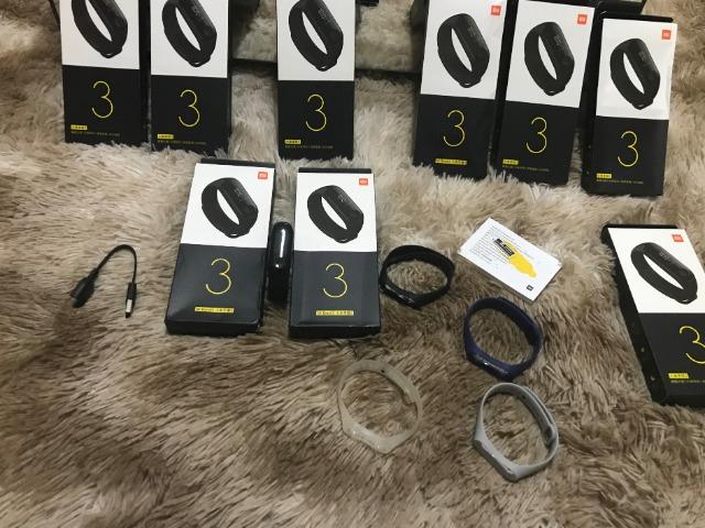 Promoção Xiaomi Mi Band 3 Original + Película+ pulseira reserva LAcrado