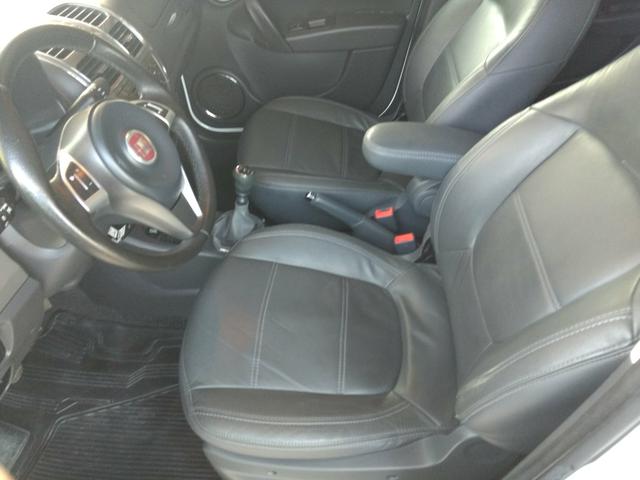 GRAND Siena essence 1.6 completo com GNV!!!!! - Foto 2