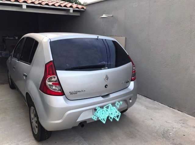 Vendo Sandero Expression por R$17.500,00 - Foto 2