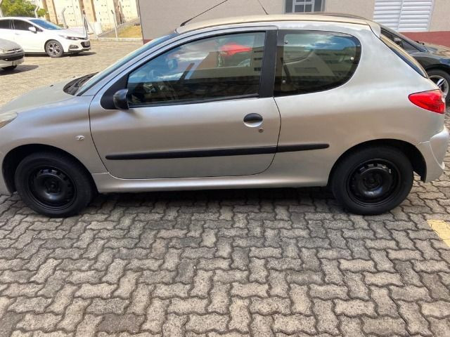 Peugeot 207 - Foto 2
