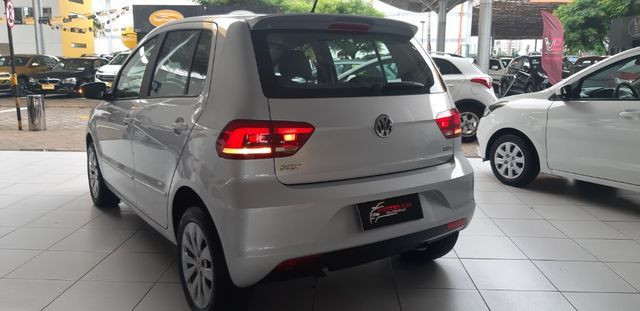 Fox 1.6 Confortline mod 2016 único dono extra!!! - Foto 2