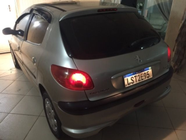 Peugeot 206 Presence 1.4 - Foto 3