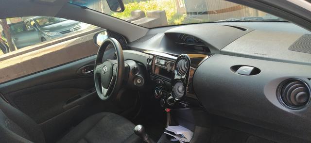 Toyota Etios Hatch 2015 - Foto 2