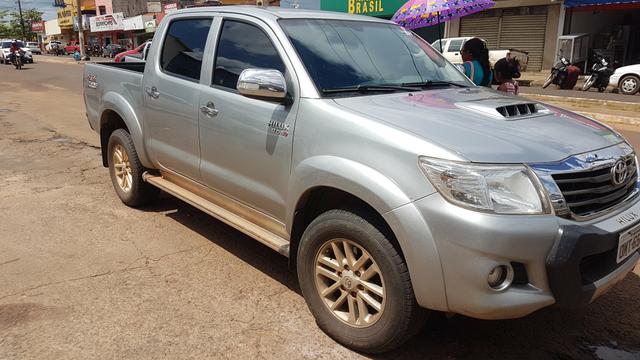 Hilux srv completa 14 /15