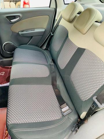 Vendo Grand Siena 1.6 ano 14/15 muito novo Valor a combina - Foto 4
