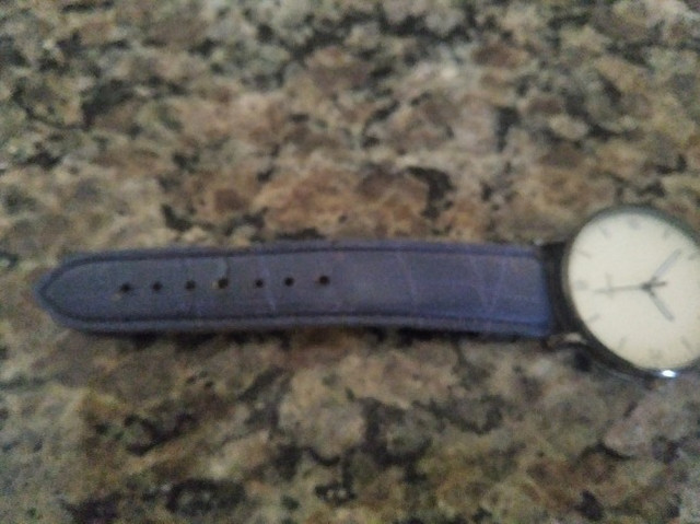 Vende-se esse relógio por R$20 - Foto 3