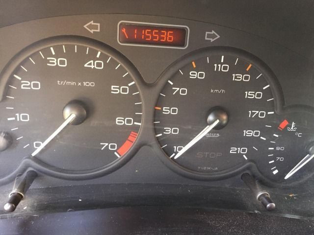 Automóvel - Foto 2