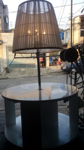 Mesa expositora arara luxo