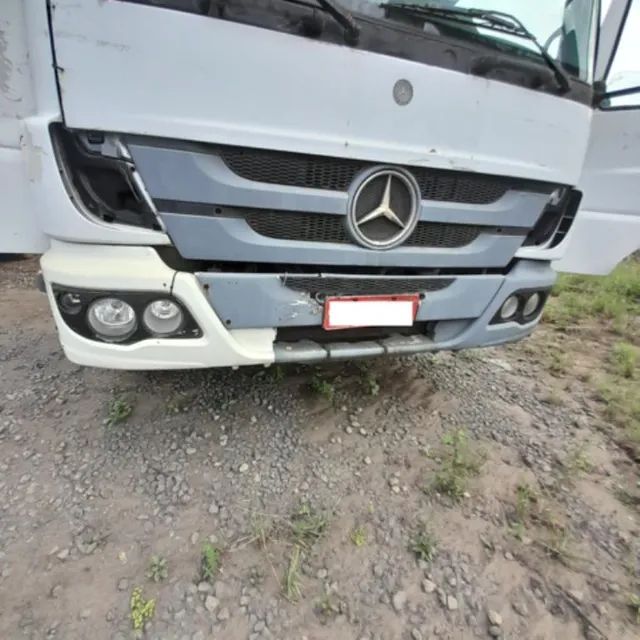 Mercedes-Benz Poliguindaste Atego 2426 6x2 2013