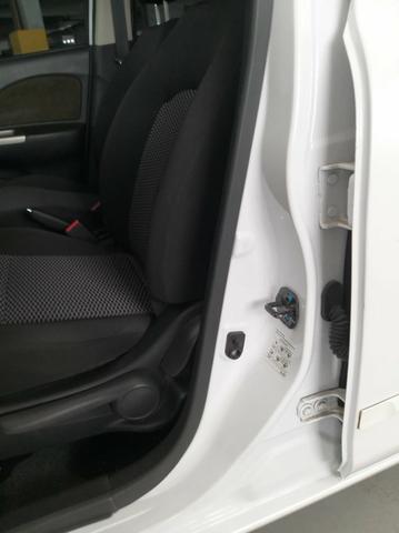Nissan March em perfeito estado, único dono! - Foto 6
