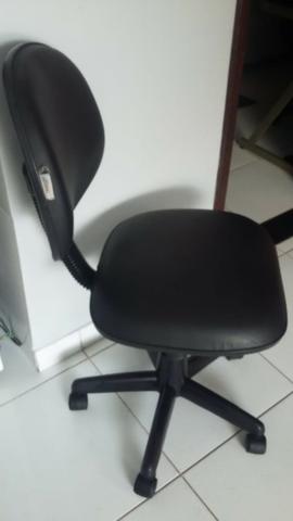 Cadeira p/ Escritório/computador - Foto 2