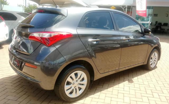 Hyundai Hb20 Confort Plus 1.0 Flex 2017 - Foto 4
