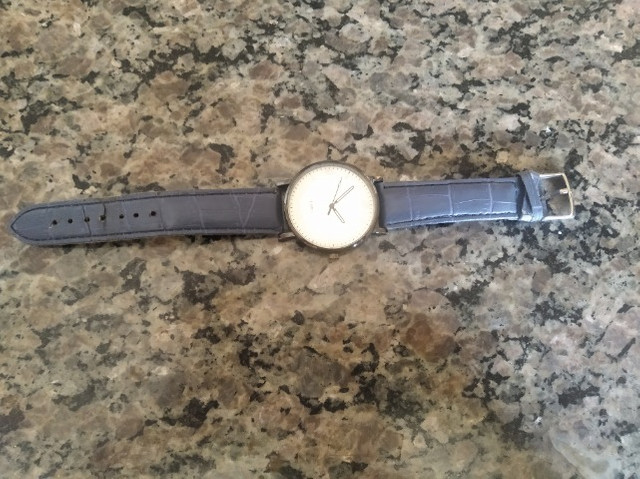 Vende-se esse relógio por R$20 - Foto 2