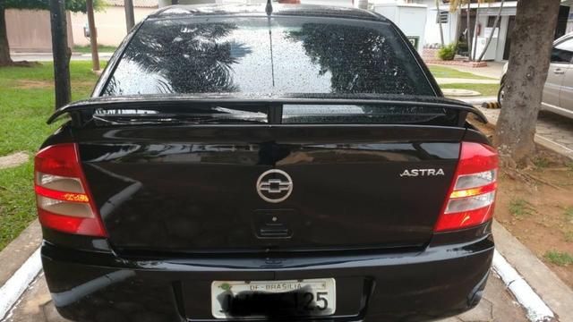 Vendo Astra Hatch 2.0 Completo Ar Direção Super Conservado! - Foto 13