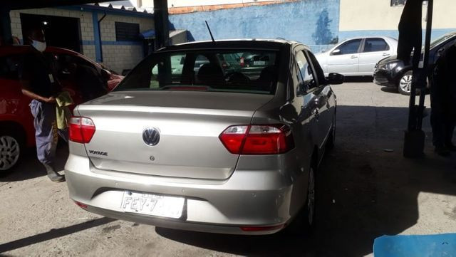 Volks-voyage 1.0 completo 2013 flex repasse - Foto 6