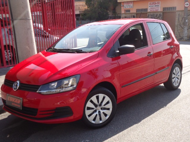 VW FOX TRENDLINE 1.0 8V FLEX 4 PORTAS VERMELHO COMPLETO
