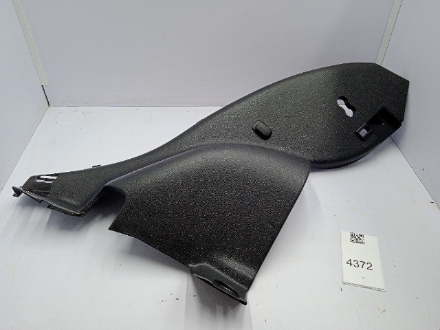 4372 Acabamento Coluna Traseira Direita Original Nissan March 2011 A 2020