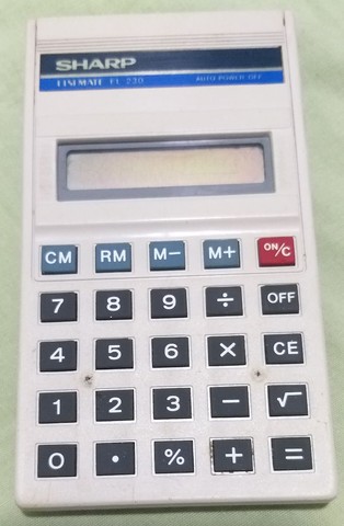 Antiga calculadora sharp elsimate el 230 anos 80 funcionando perfeitamente  - Foto 2