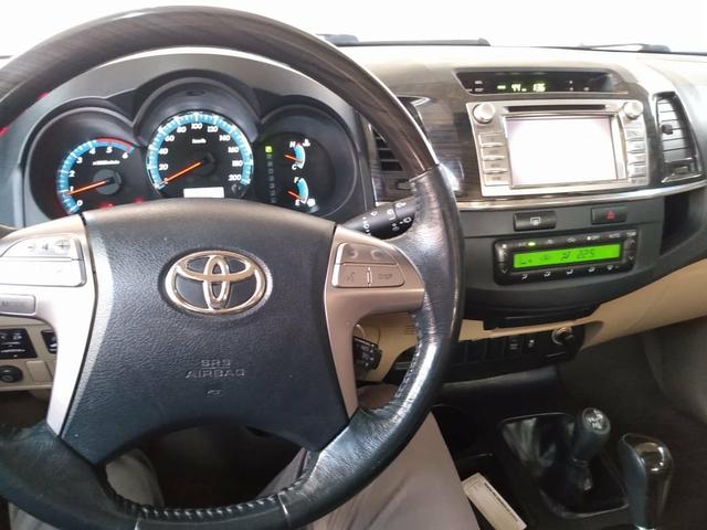 Toyota SW4 - Foto 15