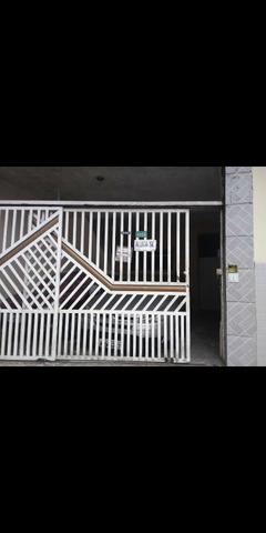 Alugo casa 2 cômodos